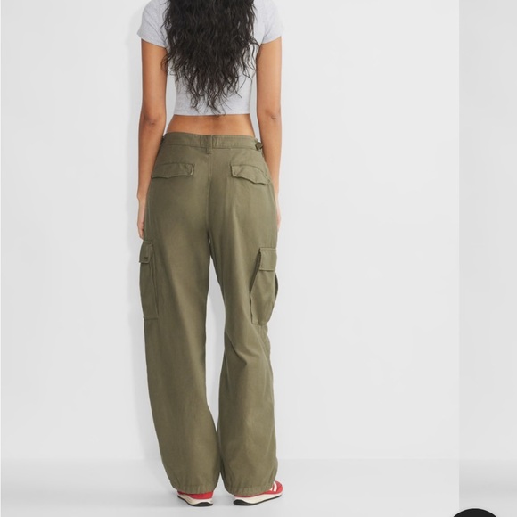 Aritzia Supply Cargo Pant - Picture 4 of 6